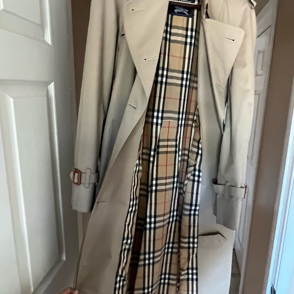 Khaki Burberry Trench Coat - Vintage - EUC